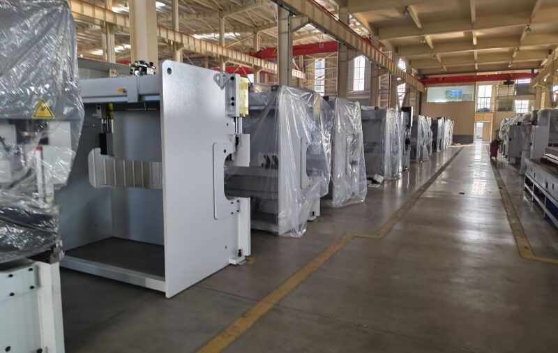 Giant Press Brake Giant Press Brake