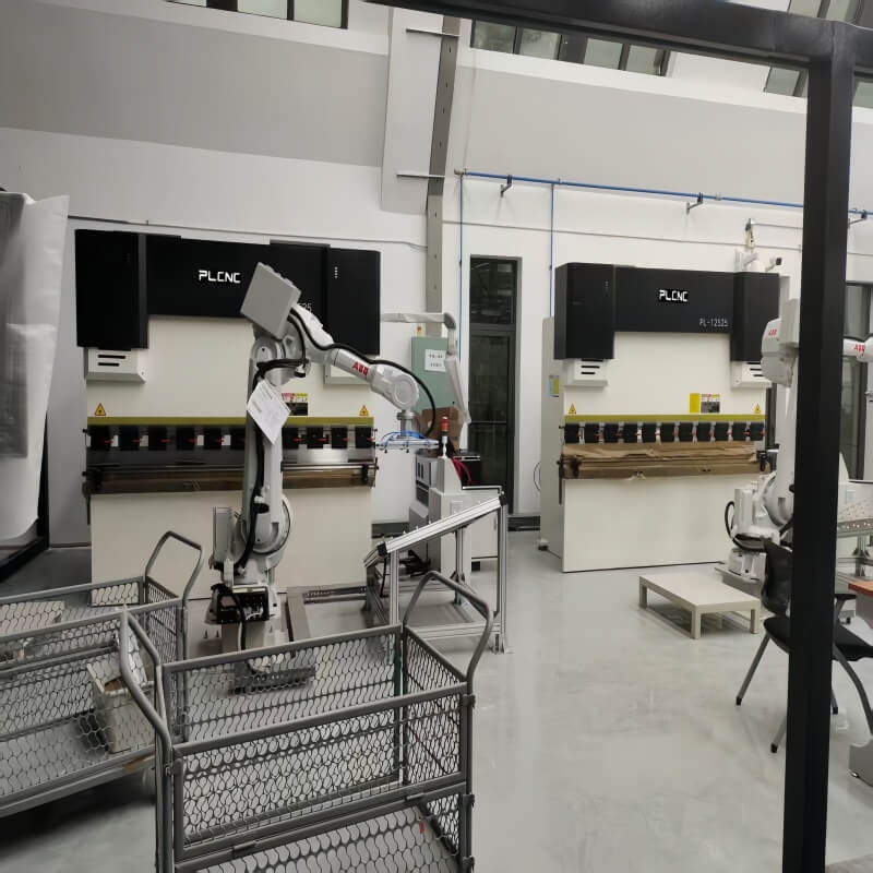 Automatic Press Brake With Robot